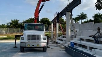 Proceso de armado para estructura de Arco Techo en cancha deportiva en Hidalgo