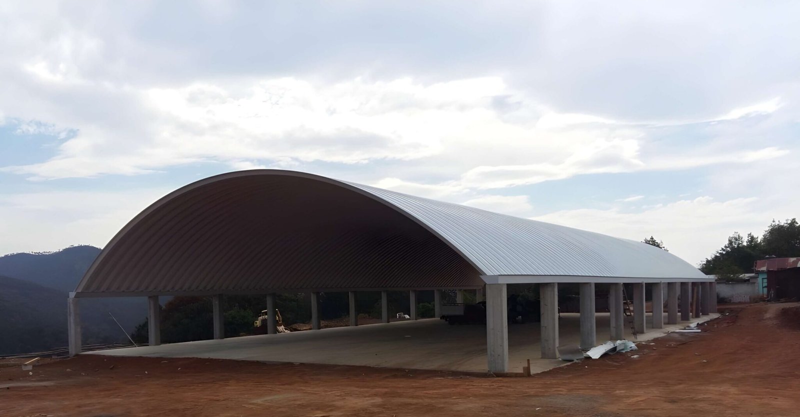 Proyecto terminado con Arco Techo en clima extremo